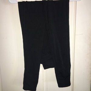 Black workout leggings